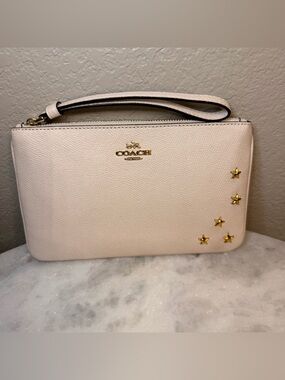 Coach Large Corner Zip Wristlet in cross grain leather w/Stardust Star Studs